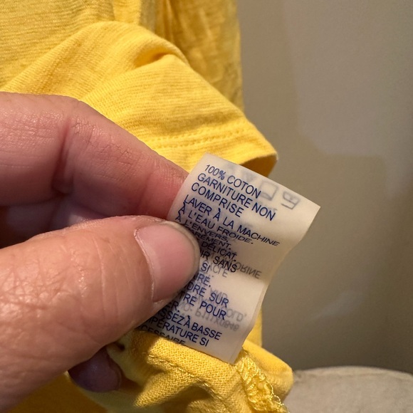 Peter Nygard Top - Picture 5 of 7